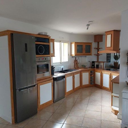 Beautiful Villa With A Stunning View Roujan Extérieur photo
