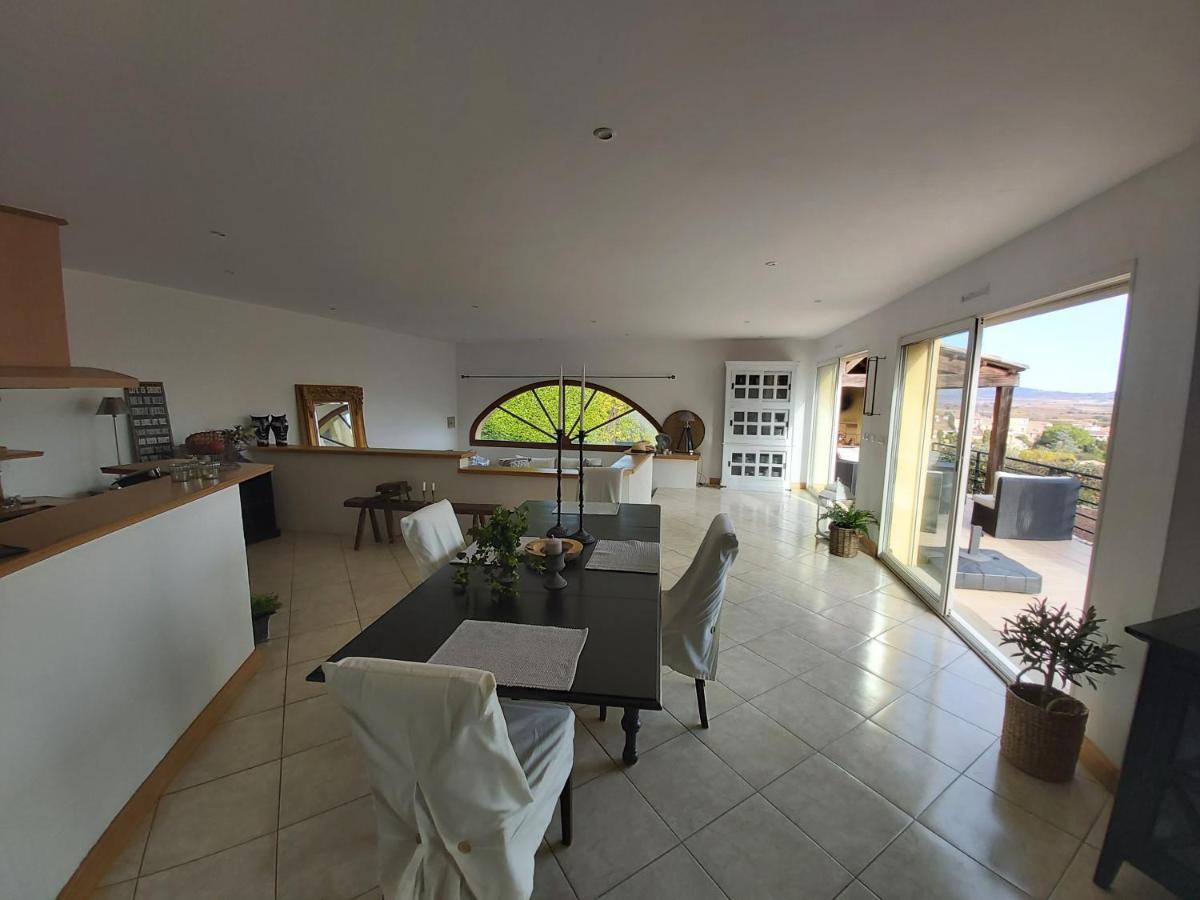 Beautiful Villa With A Stunning View Roujan Extérieur photo